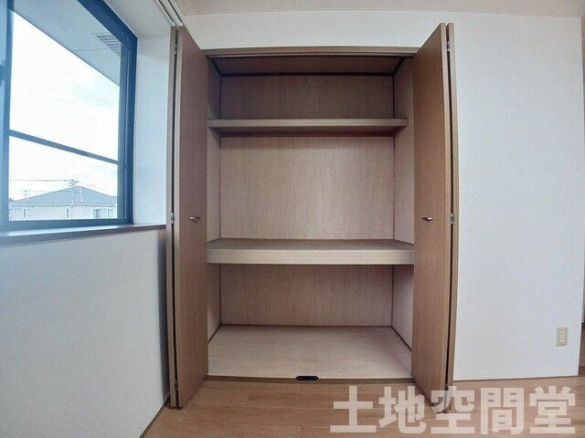 メゾン・コスミティーの収納