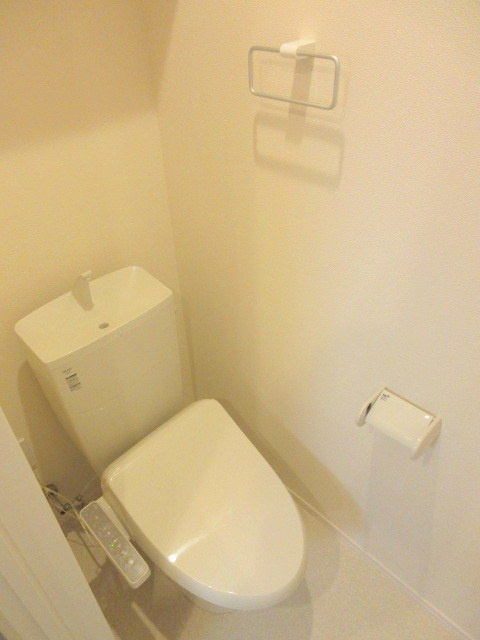 グランピア東金町のトイレ|同建物/別号室写真