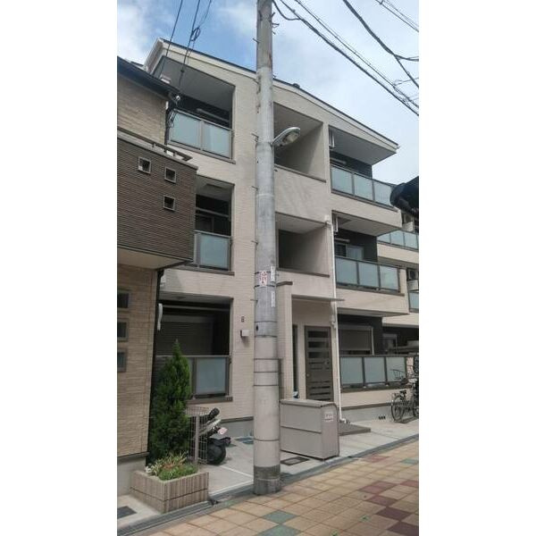 ベストワン清水丘のエントランス