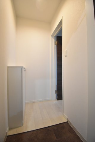 ベストワン清水丘の玄関