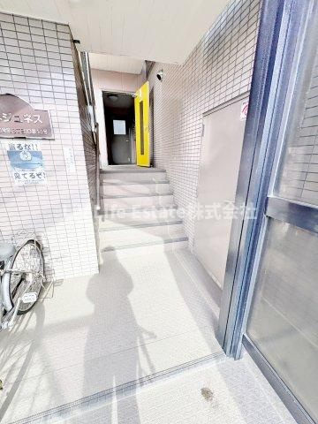 ウメジュネスのエントランス