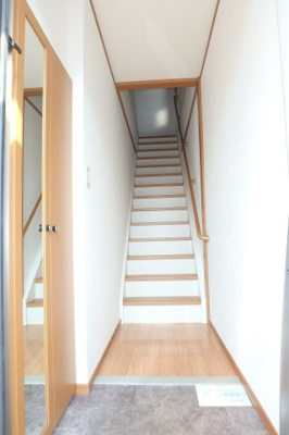 【玄関】 | ベルシンフォニー | 同物件別号室参照