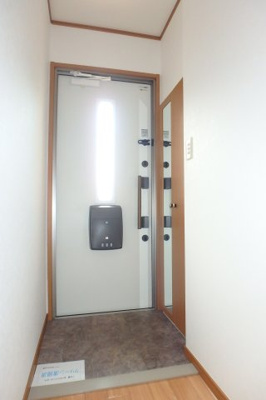 【玄関】 | ベルシンフォニー | 同物件別号室参照