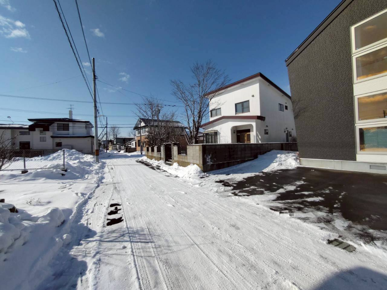 【南東角地の96坪！】美原3丁目売り土地の外観