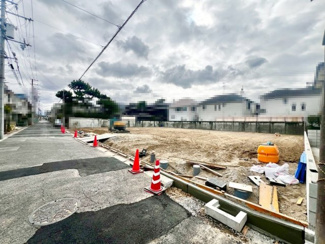 【前面道路含む現地写真】 | 浜寺諏訪森町西４丁　売土地　全５区画 | 前面道路約５．４ｍ！広々運転の苦手な方も安心ですね♪是非現地にてご確認ください！