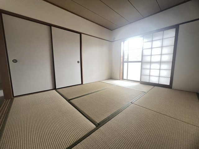 ハイツ仏天垣の和室