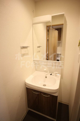 【洗面所】 | ララプレイスOSAKADOMECITYフトゥーロ | 忙しい朝には欠かせない洗面所です