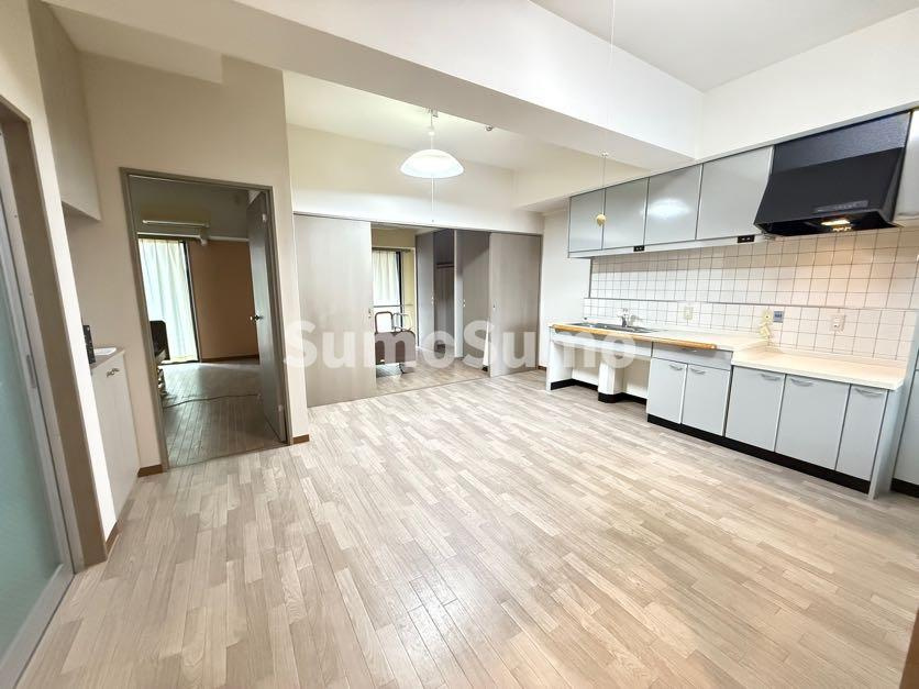 フォルザ住吉　Ｎ棟の居間・リビング