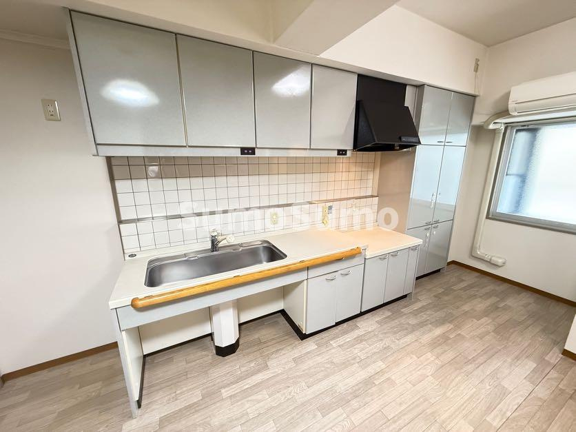 フォルザ住吉　Ｎ棟のキッチン