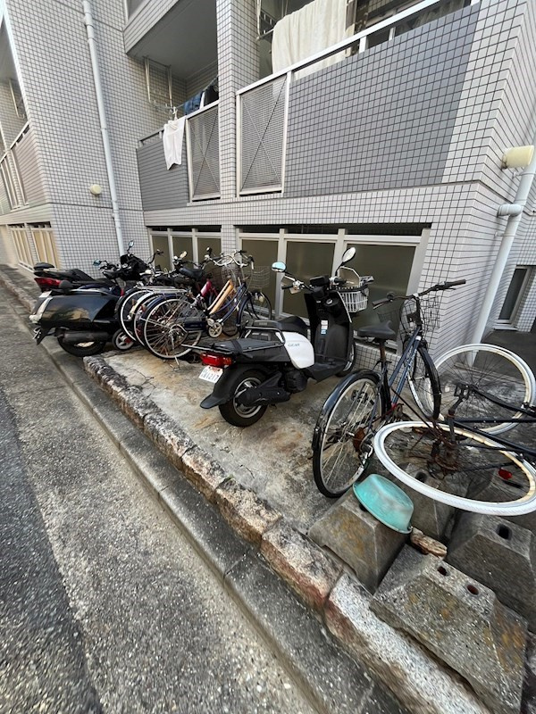 ダイドーメゾン三宮東の外観