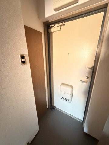 ちずるマンションの玄関
