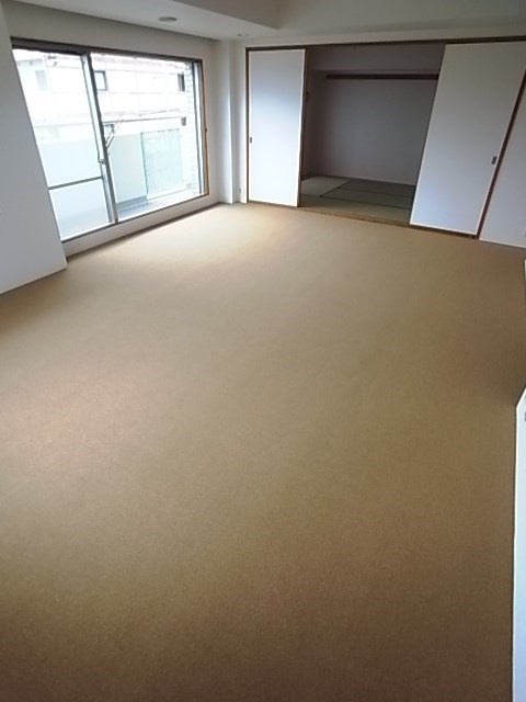 パーク・ハイム六甲八幡町の居間・リビング