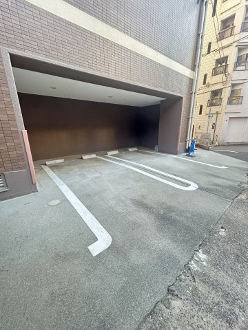 ネスト割塚の駐車場
