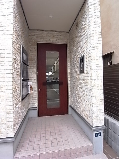 ハビテ兵庫駅南のエントランス|ゆとりのあるエントランスです