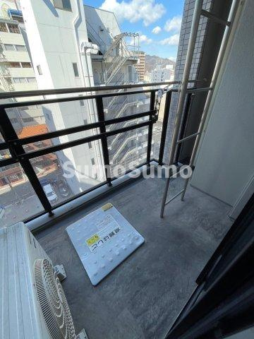 ファーストフィオーレ神戸湊町のバルコニー|バルコニー付きです