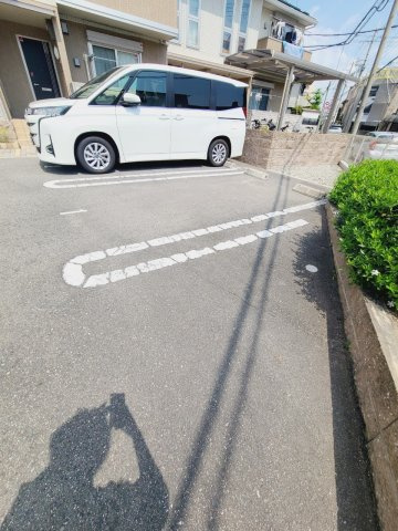 チェリーハウスⅡ　B棟の駐車場