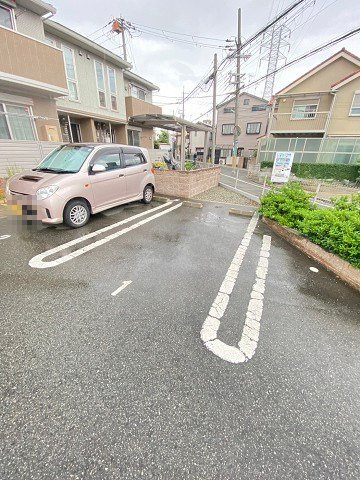 チェリーハウスⅡ　B棟の駐車場