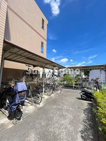 ファミーユ仁川の外観