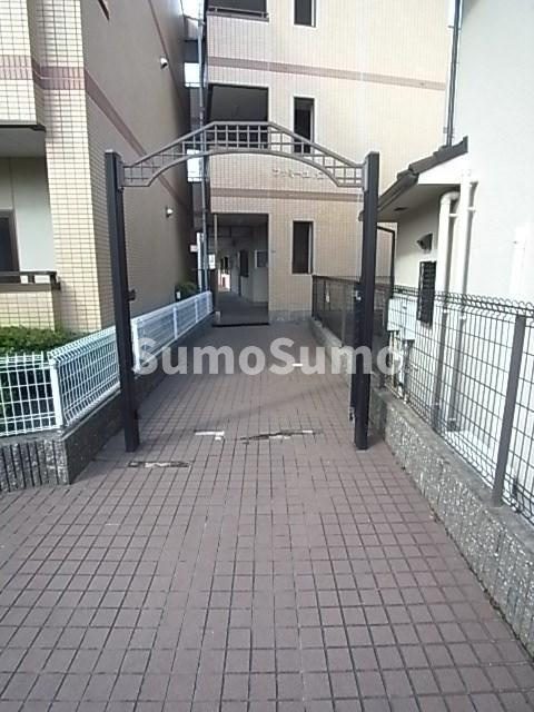 ファミーユ仁川の外観