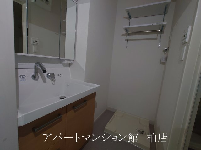 ウィブリーハイツの洗面所|同施工会社、同型タイプです