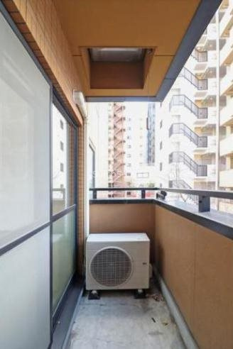ドミール堺筋本町のバルコニー