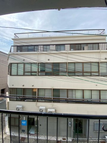 プラーフ湊川の展望