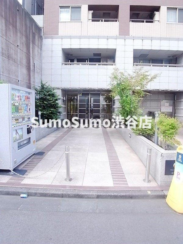 パレステュディオ渋谷STATIONFRONTのエントランス|ゆとりのあるエントランスです