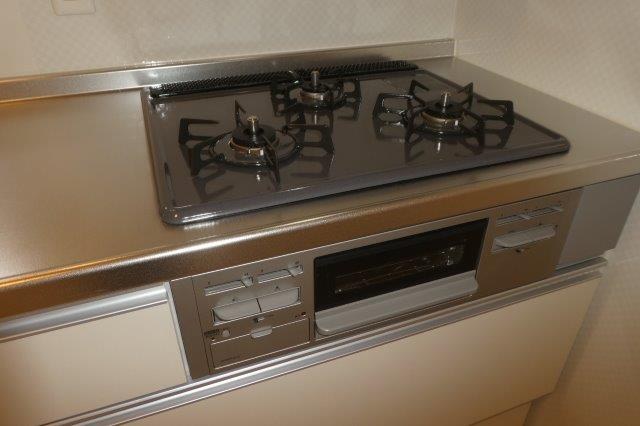 D-roomTobaのキッチン|3口ガスコンロつき