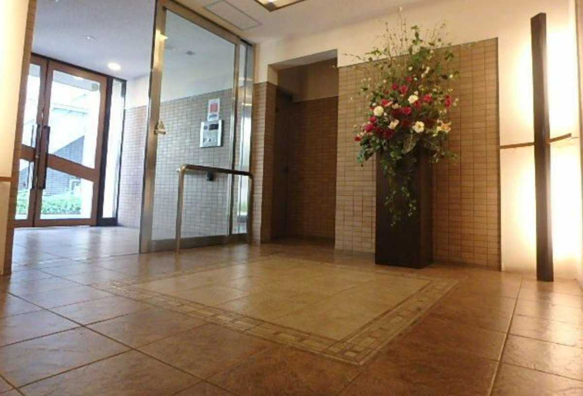 スペーシア池尻大橋　ペット相談　駅近　敷金0　礼金0のエントランス