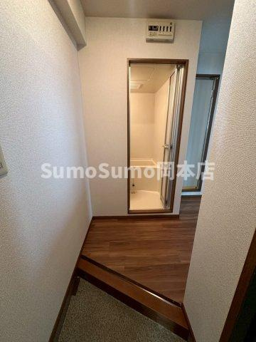 ブロスコート住吉の玄関|シンプルで使いやすい玄関です
