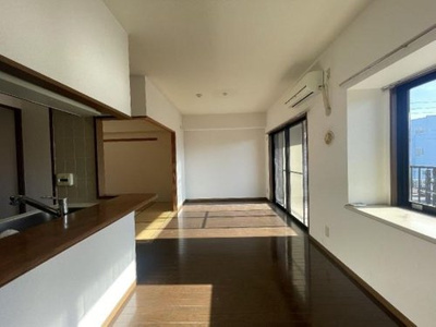 【居間・リビング】 | ビッグ・ヴァン湘南台参番館 | リビングです