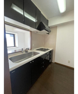 【キッチン】 | ビッグ・ヴァン湘南台参番館 | コンパクトなキッチンで掃除もラクラク