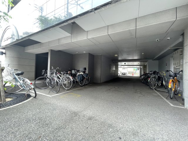 【駐輪場】 | リファレンス天神南