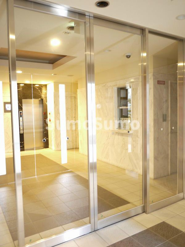 プレサンス神戸西スパークリングのロビー|建物の内部です