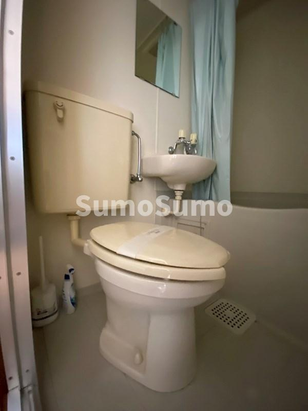 メゾンハマダのトイレ|落ち着いたトイレです