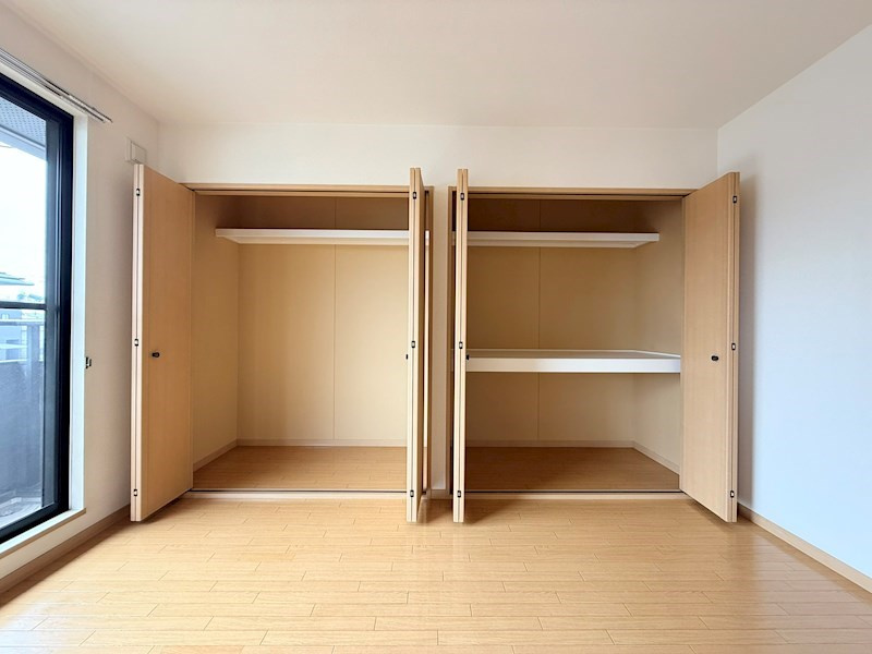 リジョイスタウンＢ