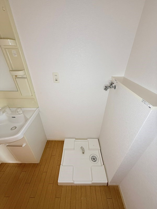 リジョイスタウンＢ