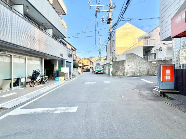 杉並区高井戸東2丁目　新築戸建の前面道路含む現地写真|7月完成予定！
2026.02.02撮影

現地ご見学希望・資料請求などお気軽にお問い合わせ下さい！
03-5990-5201