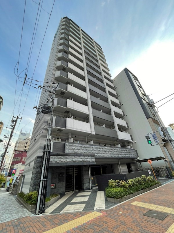 プレサンスみなと元町駅前の外観