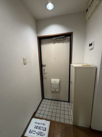 よしかわビルの玄関