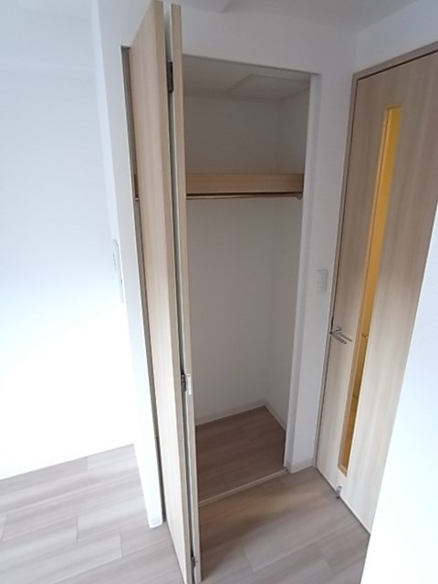 プレサンスみなと元町駅前の収納