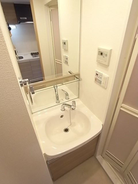 プレサンスみなと元町駅前の洗面所