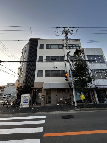 ホワイトパレスの外観|おしゃれな外観です