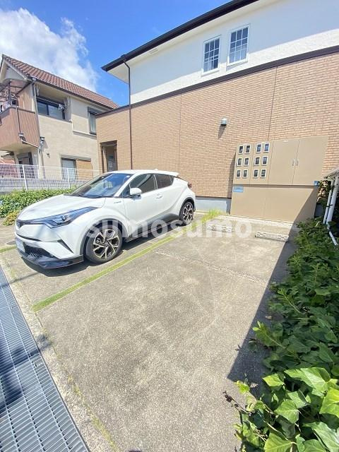 メルベーユの駐車場