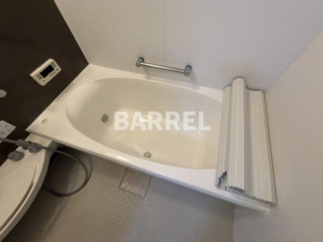 箕面市半町２丁目の一戸建ての浴室