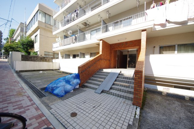 【エントランス】