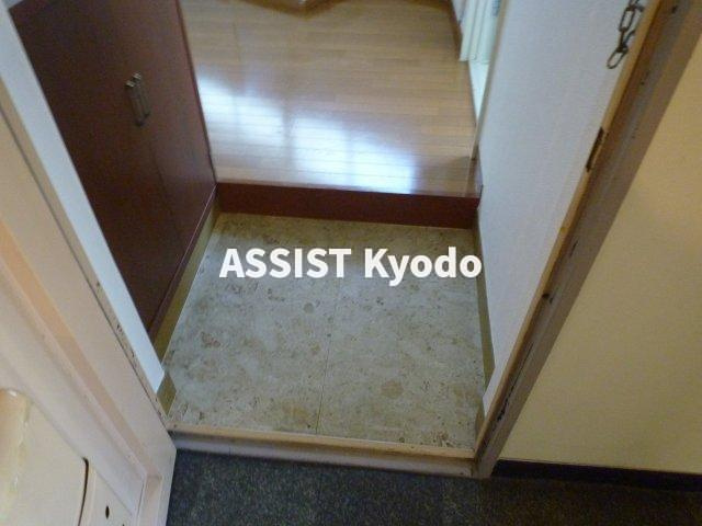 エクセレント下北沢の玄関