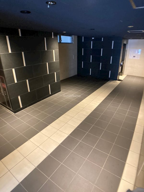 プレサンスNEO心斎橋のロビー