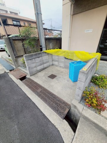 ベレッツァ芦屋Ⅲの駐車場