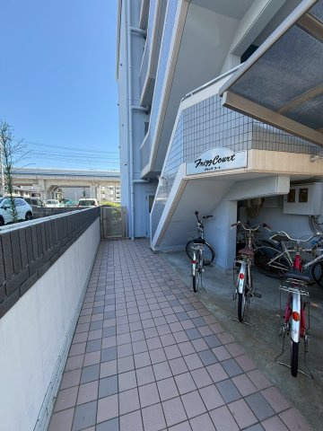 フリックコート深江のエントランス